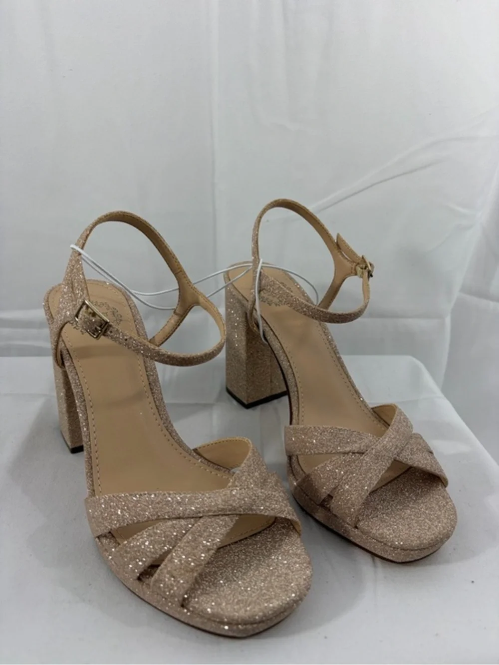 NWT Nicole Miller Women’s Size 7 Glitter Block Heel Sandals in Champagne Heels
